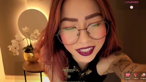 Snapshot of rosse_98_ chatting on 01/10/26, 02:30 Miss Rosse online show from 01/10/26, 02:30