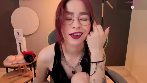 Snapshot of rosse_98_ chatting on 02/12/26, 02:12 Miss Rosse online show from 02/12/26, 02:12