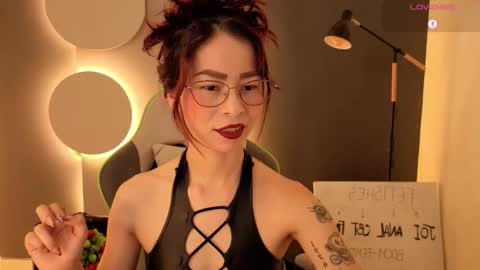 Snapshot of rosse_98_ chatting on 03/09/26, 01:15 Miss Rosse online show from 03/09/26, 01:15