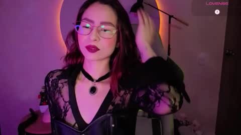 Snapshot of rosse_98_ chatting on 03/18/26, 02:31 Miss Rosse online show from 03/18/26, 02:31