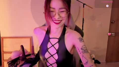 Snapshot of rosse_98_ chatting on 04/05/26, 12:35 Miss Rosse online show from 04/05/26, 12:35