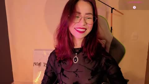 Snapshot of rosse_98_ chatting on 04/30/26, 01:39 Miss Rosse online show from 04/30/26, 01:39