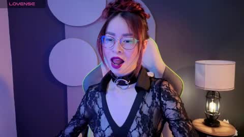 Snapshot of rosse_98_ chatting on 06/09/26, 03:34 Miss Rosse online show from 06/09/26, 03:34