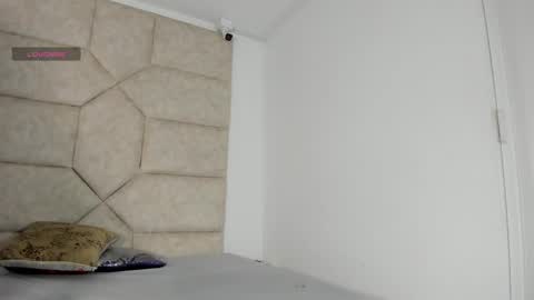 rosse_evans_3 online show from 09/11/25, 12:44