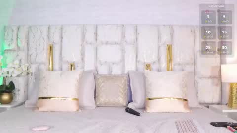 Snapshot of rosse_lennon chatting on 09/29/25, 01:00 Rosse online show from 09/29/25, 01:00