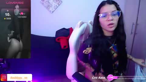 Snapshot of rossebunny25 chatting on 11/01/25, 02:35 Rosse online show from 11/01/25, 02:35