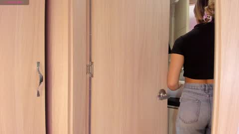 Rosse Daw Independent model  online show from 12/06/24, 12:05