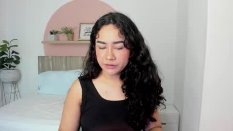 Snapshot of rossie_lanie_ chatting on 02/13/26, 01:18 rossie_lanie_ online show from 02/13/26, 01:18