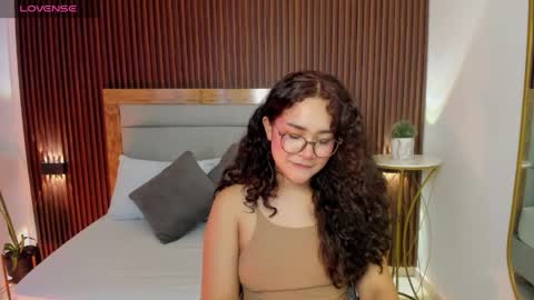 Snapshot of rossie_lanie_ chatting on 04/09/26, 07:30 rossie_lanie_ online show from 04/09/26, 07:30