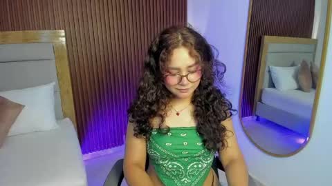 Snapshot of rossie_lanie_ chatting on 04/21/26, 07:39 rossie_lanie_ online show from 04/21/26, 07:39