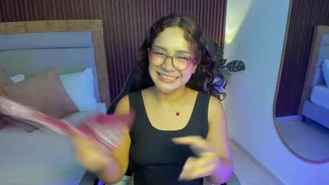 Snapshot of rossie_lanie_ chatting on 04/22/26, 07:48 rossie_lanie_ online show from 04/22/26, 07:48