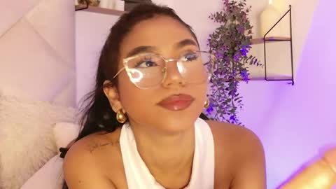 Snapshot of rossie_taylor chatting on 05/29/26, 03:37 rossie online show from 05/29/26, 03:37