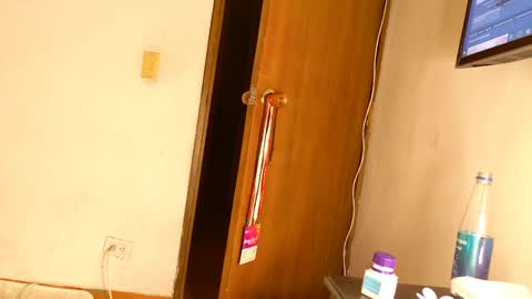 Snapshot of rossie_taylor chatting on 06/02/26, 03:41 rossie online show from 06/02/26, 03:41