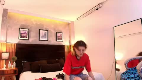rossiie_hunt_ online show from 04/28/26, 02:27