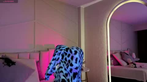 rossiie_hunt_ online show from 05/15/26, 12:12