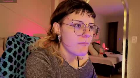 rossiie_hunt_ online show from 05/28/26, 12:02