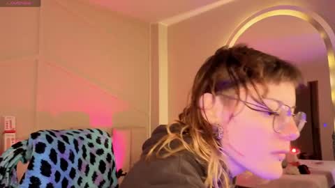 rossiie_hunt_ online show from 06/02/26, 12:18
