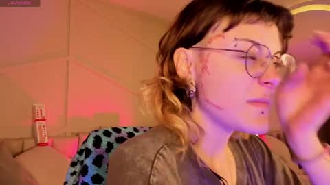 rossiie_hunt_ online show from 06/05/26, 12:33