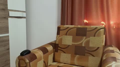 Snapshot of rosswillis7 chatting on 09/23/25, 05:21 Ross online show from 09/23/25, 05:21