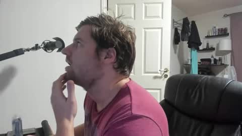 Snapshot of rostungurinn chatting on 12/27/24, 08:24 Rostungur online show from 12/27/24, 08:24