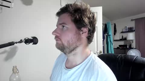 Snapshot of rostungurinn chatting on 01/12/25, 01:32 Rostungur online show from 01/12/25, 01:32