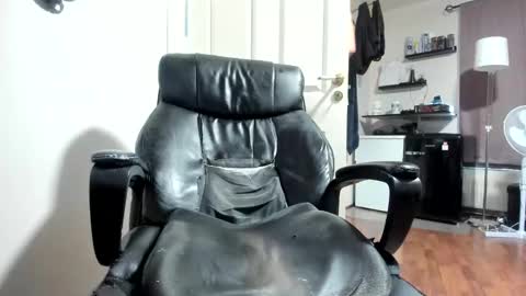 Snapshot of rostungurinn chatting on 03/10/25, 03:20 Rostungur online show from 03/10/25, 03:20