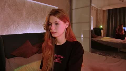 rosy_black_ online show from 11/06/25, 07:15