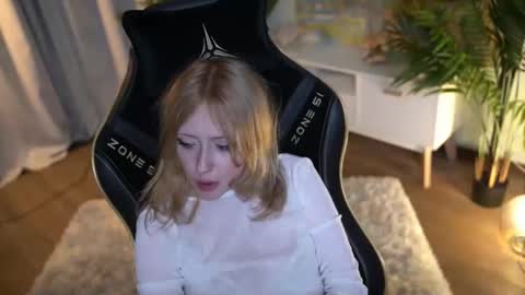 rosy_petal online show from 09/16/25, 02:12