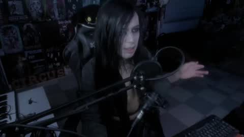 Snapshot of rotten_dreams chatting on 02/13/25, 10:54 rot online show from 02/13/25, 10:54