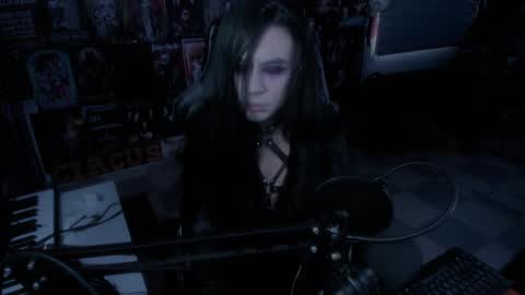 Snapshot of rotten_dreams chatting on 02/17/25, 08:36 rot online show from 02/17/25, 08:36