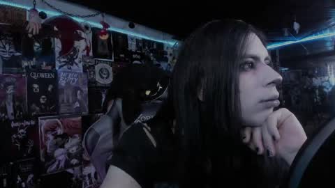 Snapshot of rotten_dreams chatting on 10/08/25, 09:45 rot online show from 10/08/25, 09:45