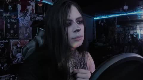 Snapshot of rotten_dreams chatting on 10/27/25, 10:25 rot online show from 10/27/25, 10:25