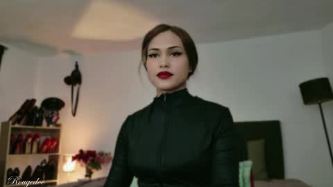 Snapshot of rougedoe chatting on 05/11/26, 04:04 Mistress Lana online show from 05/11/26, 04:04