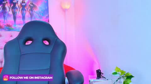 Snapshot of roulyy chatting on 01/24/25, 10:41  JESSY ROULY online show from 01/24/25, 10:41