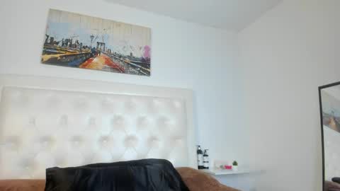 rouse_sexy_hotxx77 online show from 05/23/26, 01:00