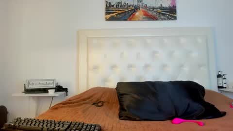 rouse_sexy_hotxx77 online show from 06/10/26, 05:56