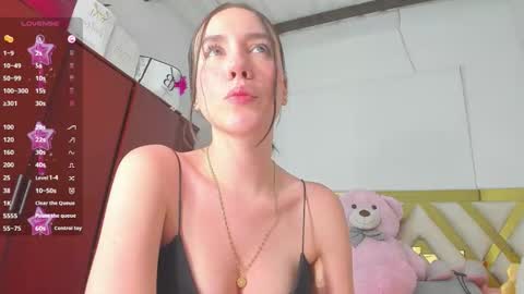 rousee_yarelds online show from 10/14/25, 03:07