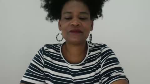 luxa online show from 11/05/25, 12:38