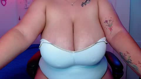 Snapshot of rousrossell_4 chatting on 12/14/24, 10:50 Call me Rous online show from 12/14/24, 10:50