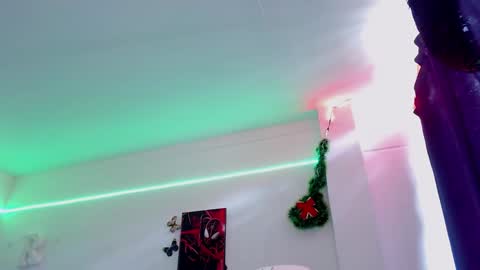 Snapshot of rousrossell_4 chatting on 12/16/24, 07:32 Call me Rous online show from 12/16/24, 07:32