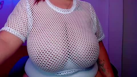 Snapshot of rousrossell_4 chatting on 12/22/24, 11:09 Call me Rous online show from 12/22/24, 11:09