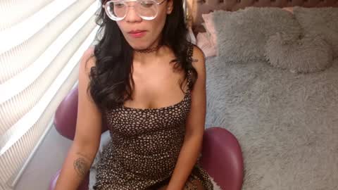 Rouss marie henao  online show from 12/12/24, 09:37
