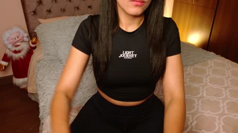 Rouss marie henao  online show from 01/02/25, 10:55