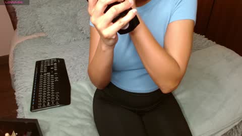 Rouss marie henao  online show from 01/12/25, 03:07