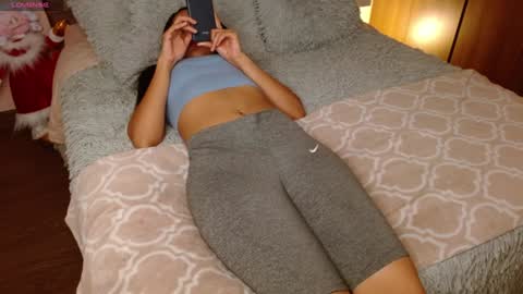 Rouss marie henao  online show from 01/19/25, 02:36