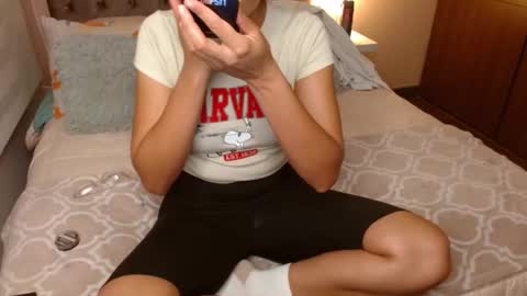 Rouss marie henao  online show from 02/08/25, 09:35