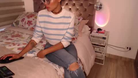Rouss marie henao  online show from 03/19/26, 10:58