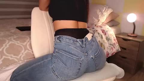 Rouss marie henao  online show from 05/19/26, 01:56