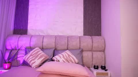 Snapshot of rousse_coup chatting on 01/13/26, 07:19 Rosse and Miller online show from 01/13/26, 07:19