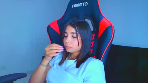 Snapshot of rousse_violet chatting on 09/13/25, 10:20 rousse_violet online show from 09/13/25, 10:20